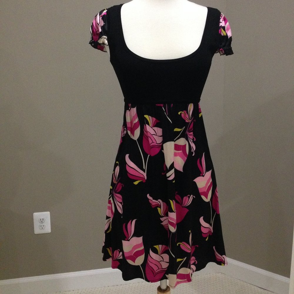 New Bebe satin silk floral print mini dress